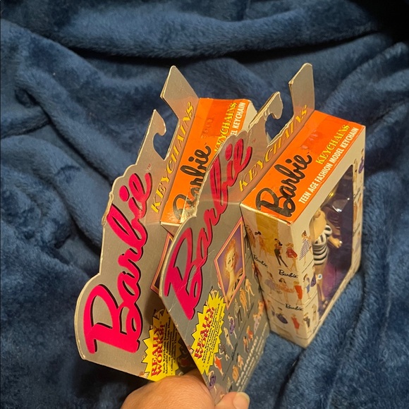 Barbie Keychains with Classic Doll Designs - Picture 11 of 11